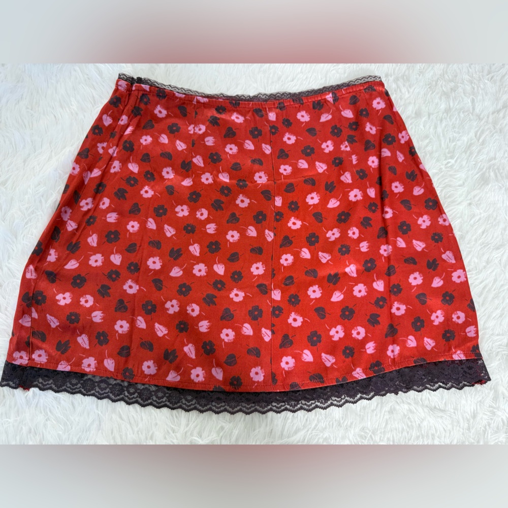 Anthropologie x Maeve Red slip satin skirt w front slip M NWT - Picture 3 of 10